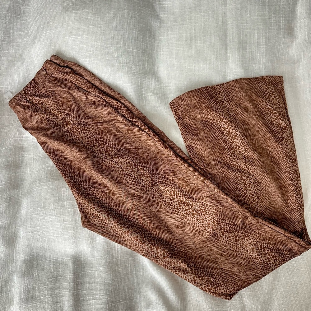 Brown Snake Print Leggings